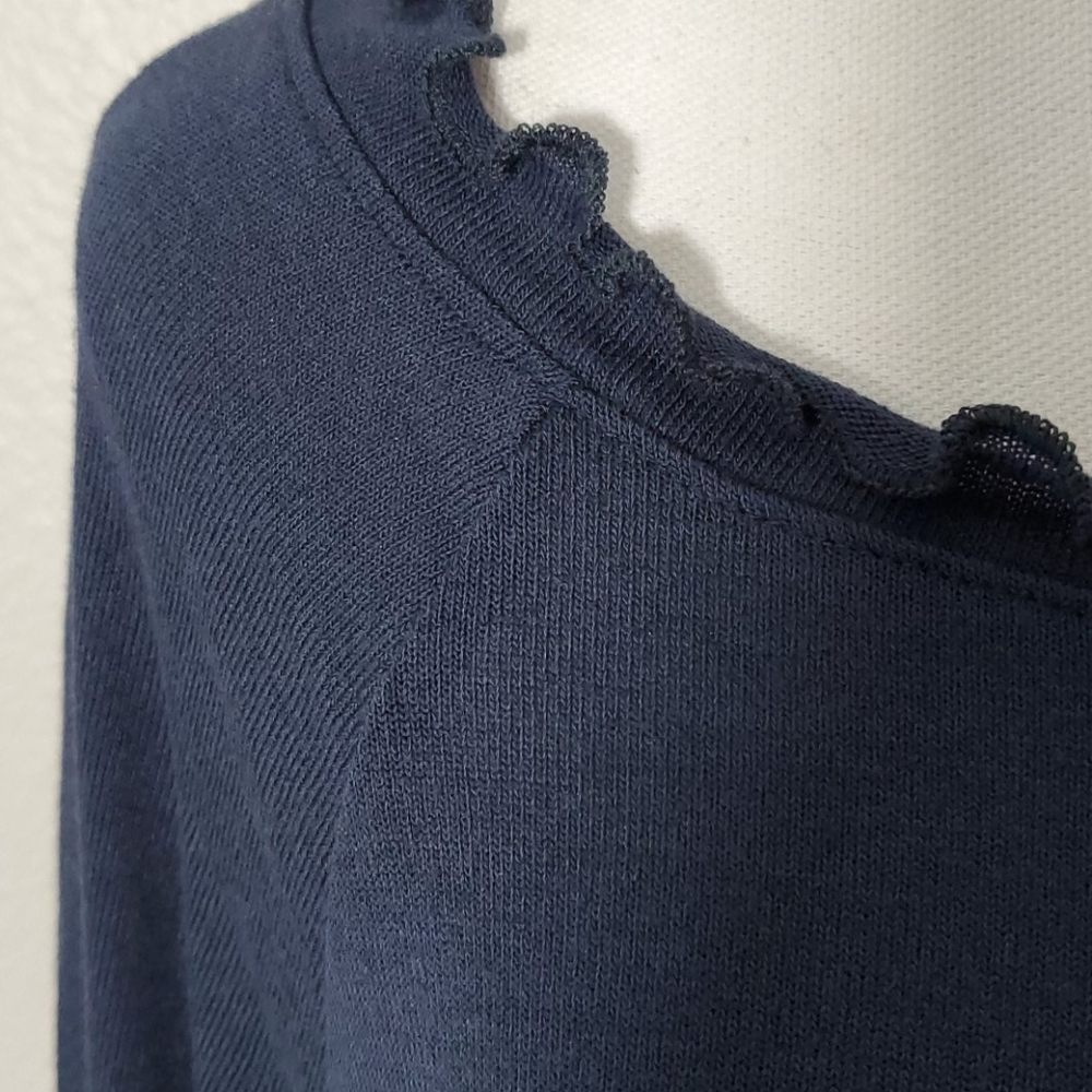 Gibson Ruffled Edge Raglan Pullover Navy. - Picture 5 of 9